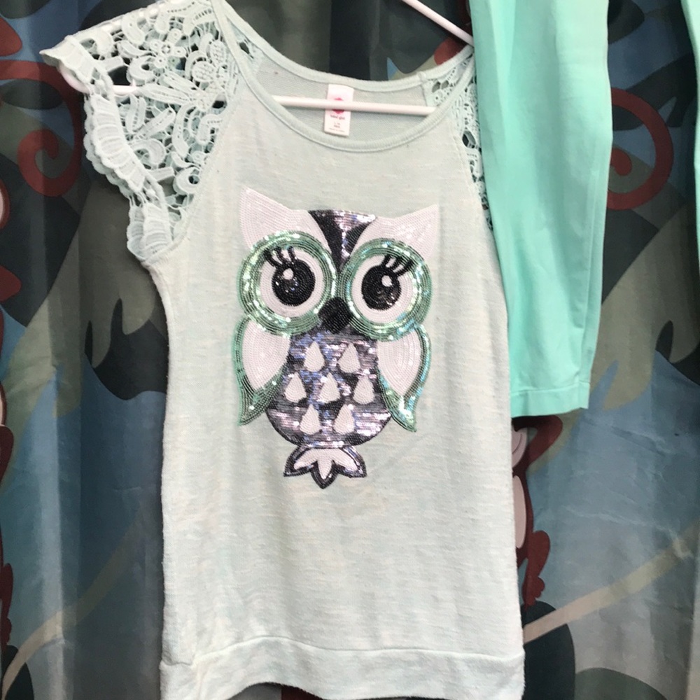 Light green really cute summer top with tights. Sequin owl on the front.